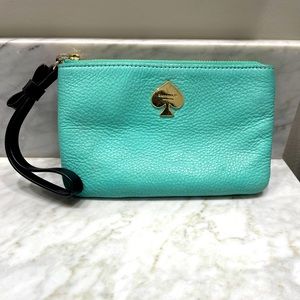 Kate Spade wristlet ♠️